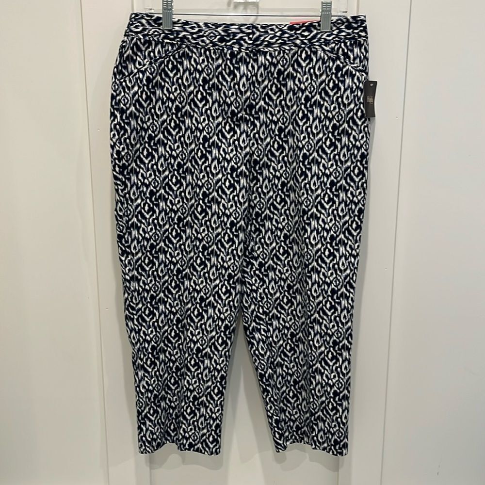 Rafaella Blue/White Capri Pants